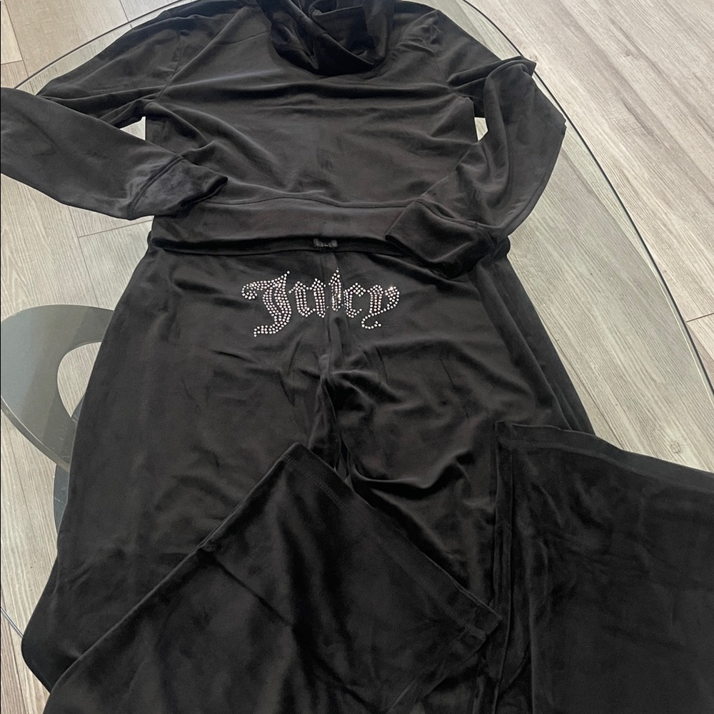 Juicy Couture Black Velour Hoodie Jumpsuit - Picture 3 of 4